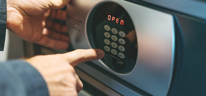 Cash Safe Openers in Half Moon Bay, California