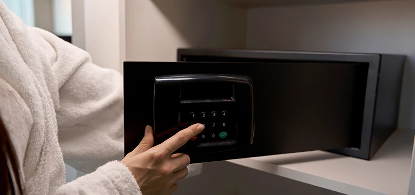 Safe Unlocking Service Company in Half Moon Bay, California